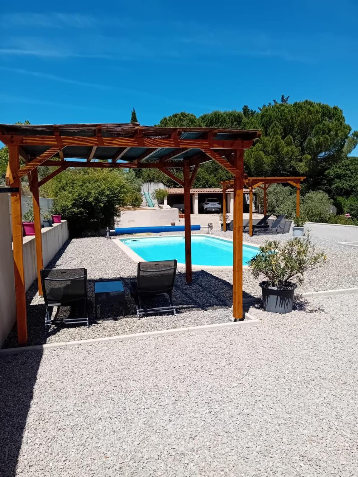 Chambres D'Hotes, B&B Climatisees La Borrellienne Saint-Maximin Buitenkant foto