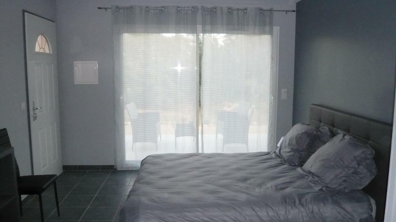 Chambres D'Hotes, B&B Climatisees La Borrellienne Saint-Maximin Buitenkant foto