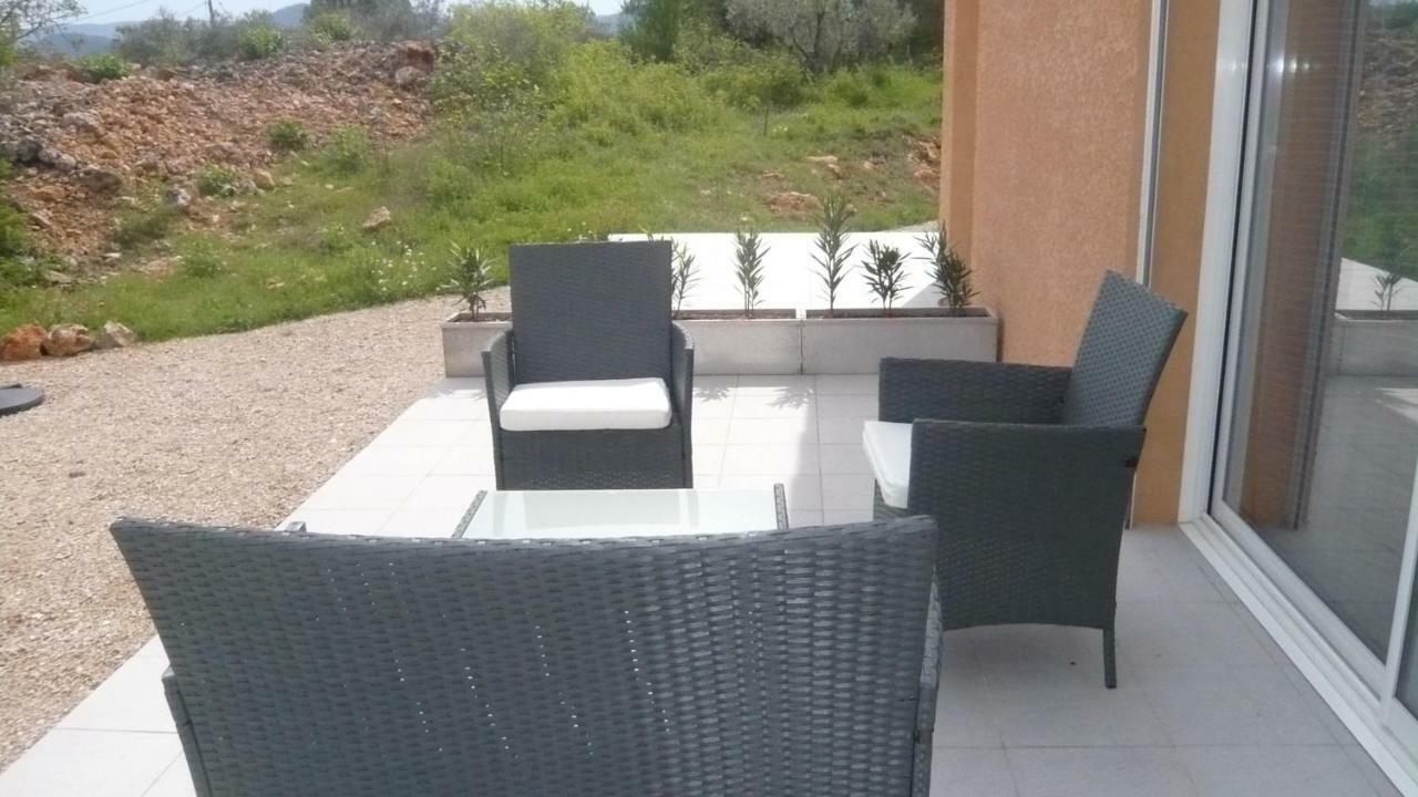 Chambres D'Hotes, B&B Climatisees La Borrellienne Saint-Maximin Buitenkant foto