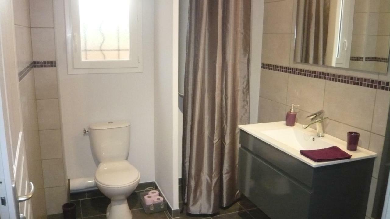 Chambres D'Hotes, B&B Climatisees La Borrellienne Saint-Maximin Buitenkant foto